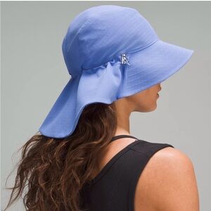 Women's Cinchable Wide Brim Bucket Hat